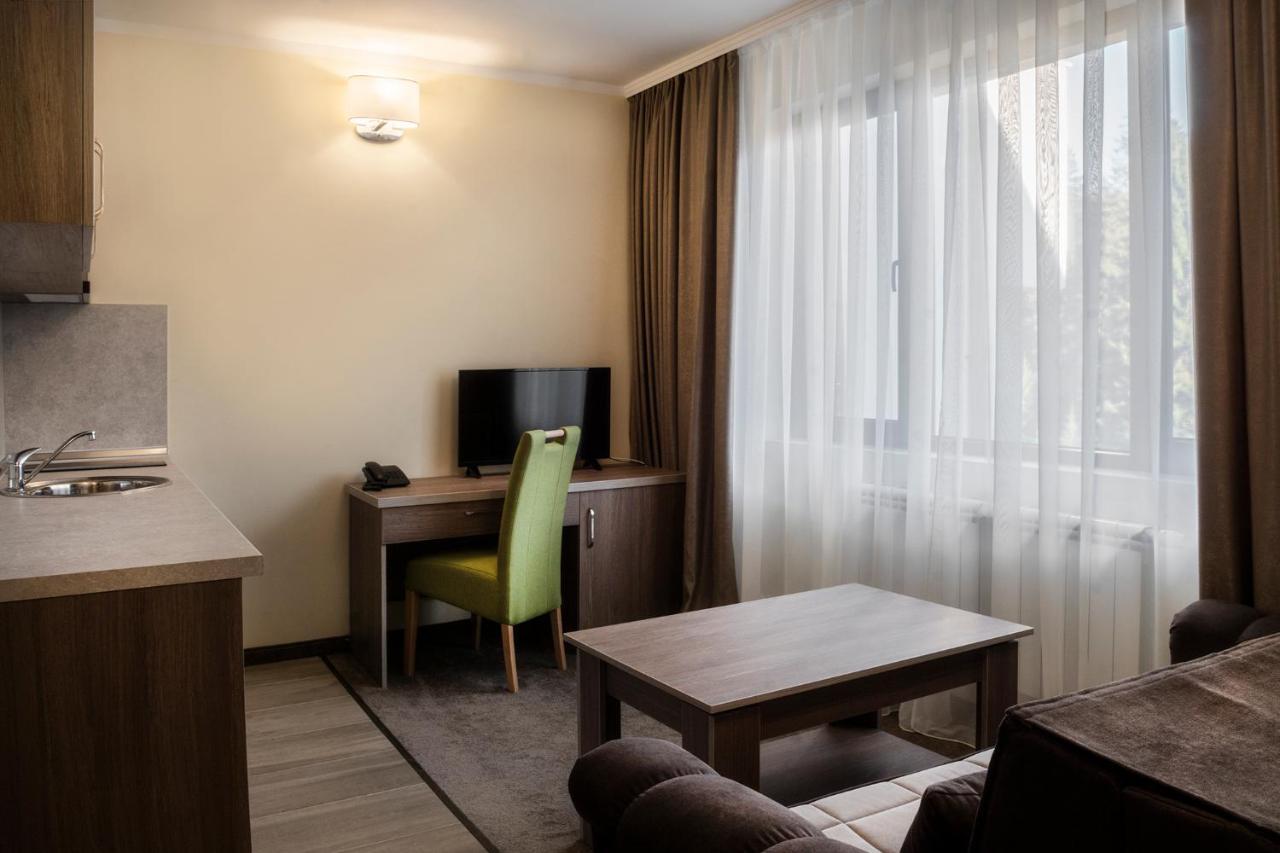 פמפורובו Hotel Niken מראה חיצוני תמונה
