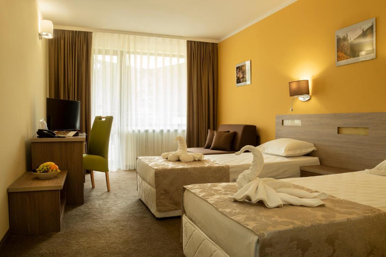 פמפורובו Hotel Niken מראה חיצוני תמונה